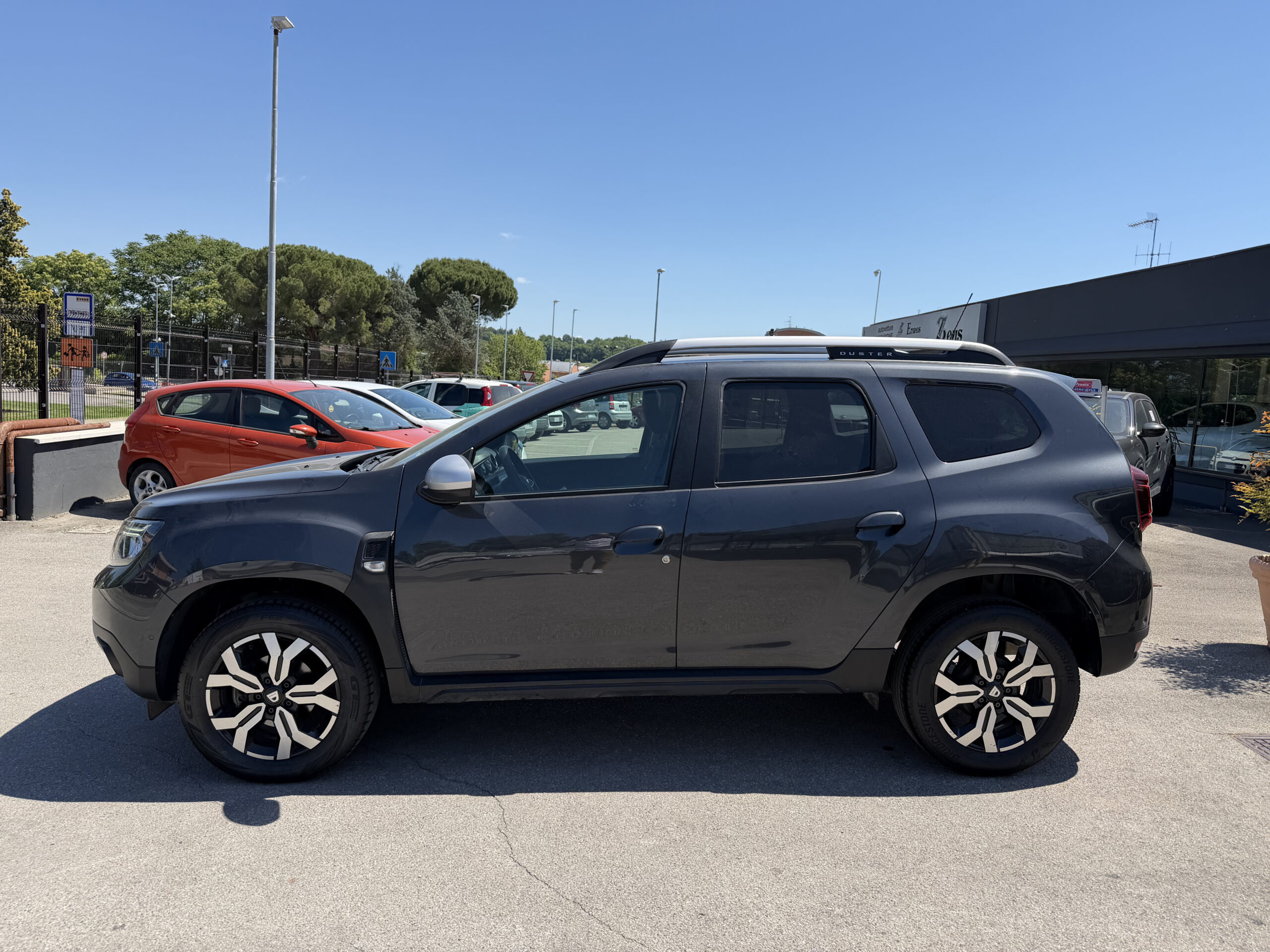
								DACIA DUSTER 1.5 DCI PRESTIGE full									