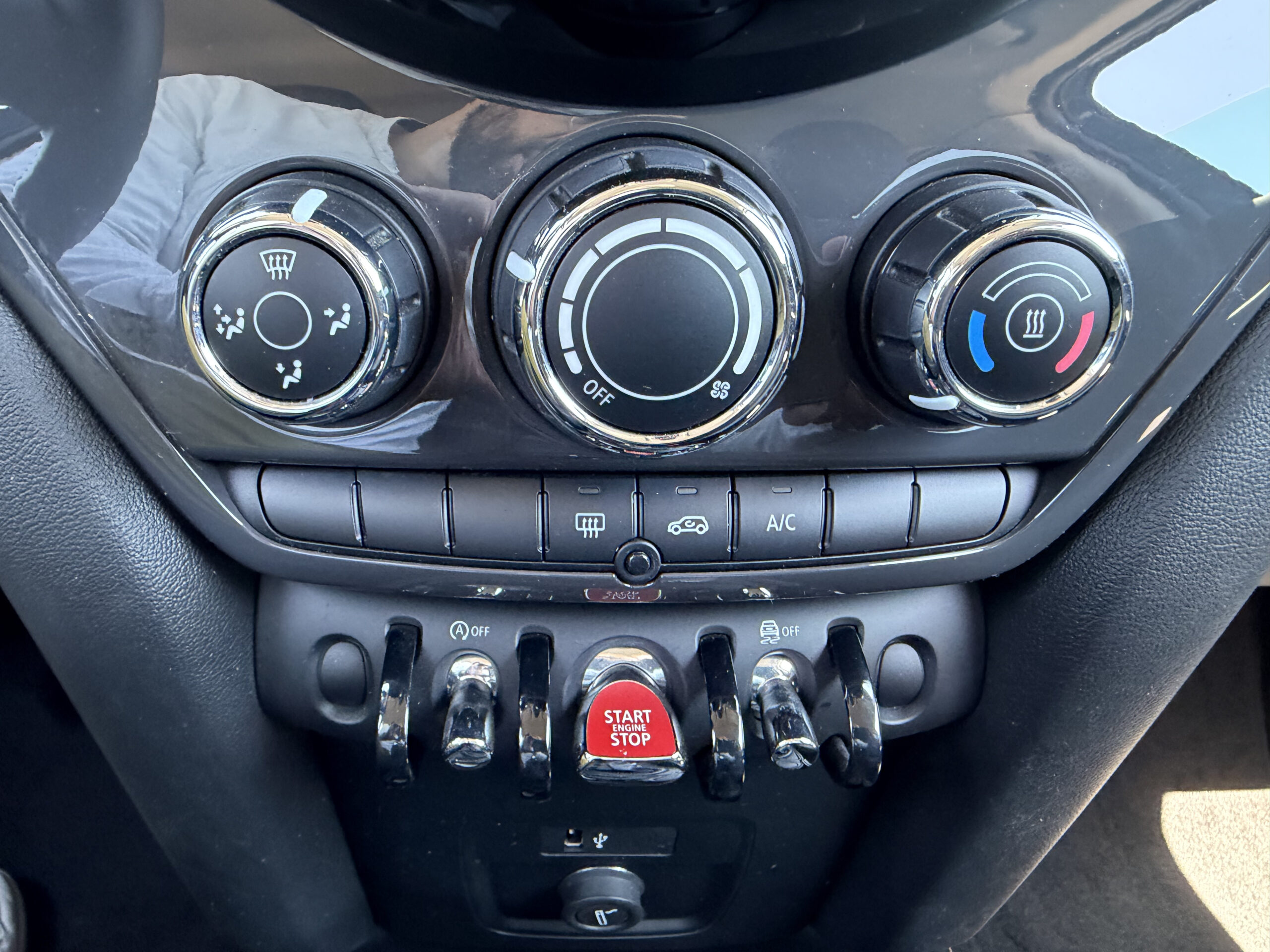 
								MINI COUNTRYMAN 1.5 ONE BOOST full									