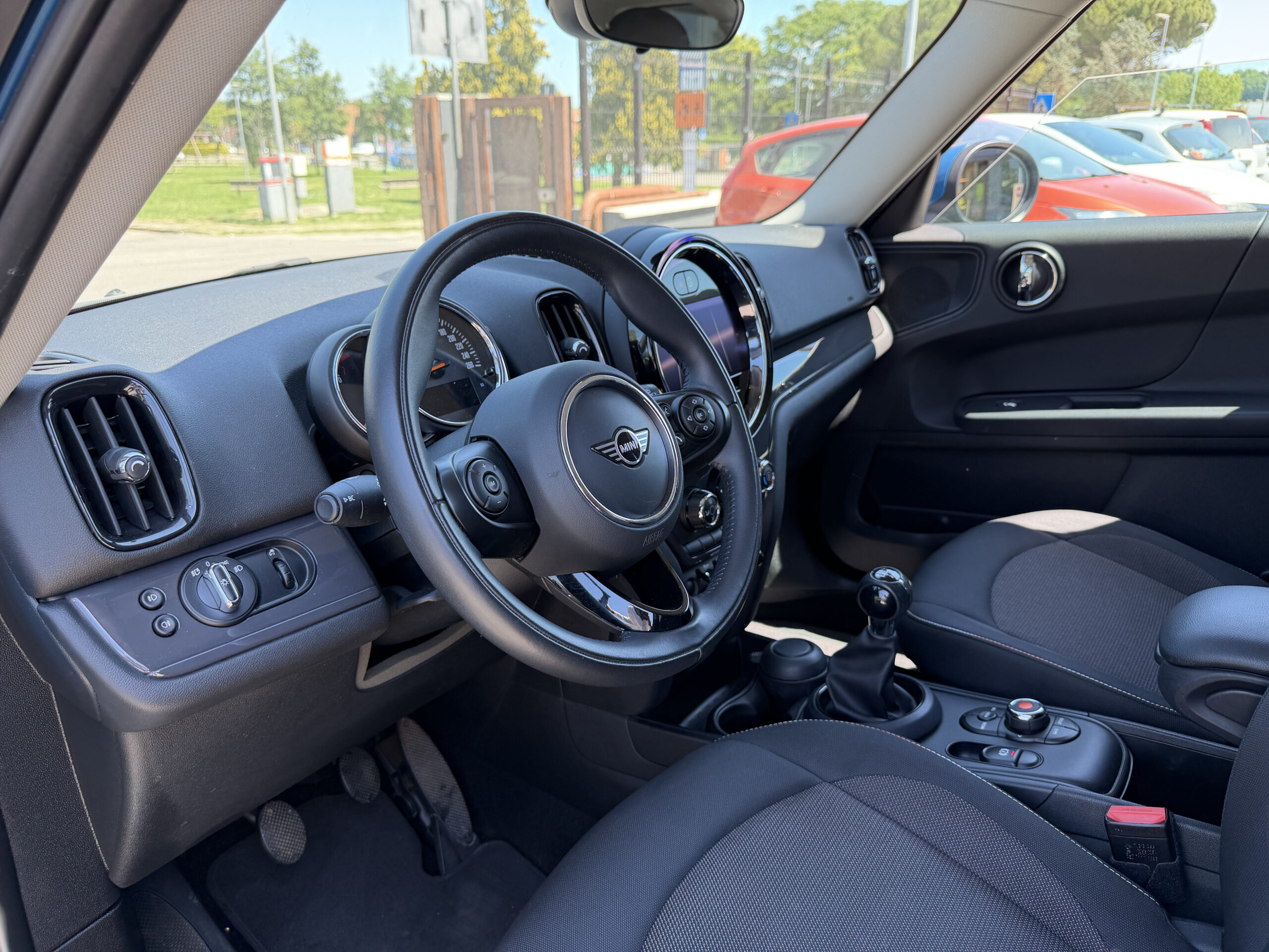 
								MINI COUNTRYMAN 1.5 ONE BOOST full									