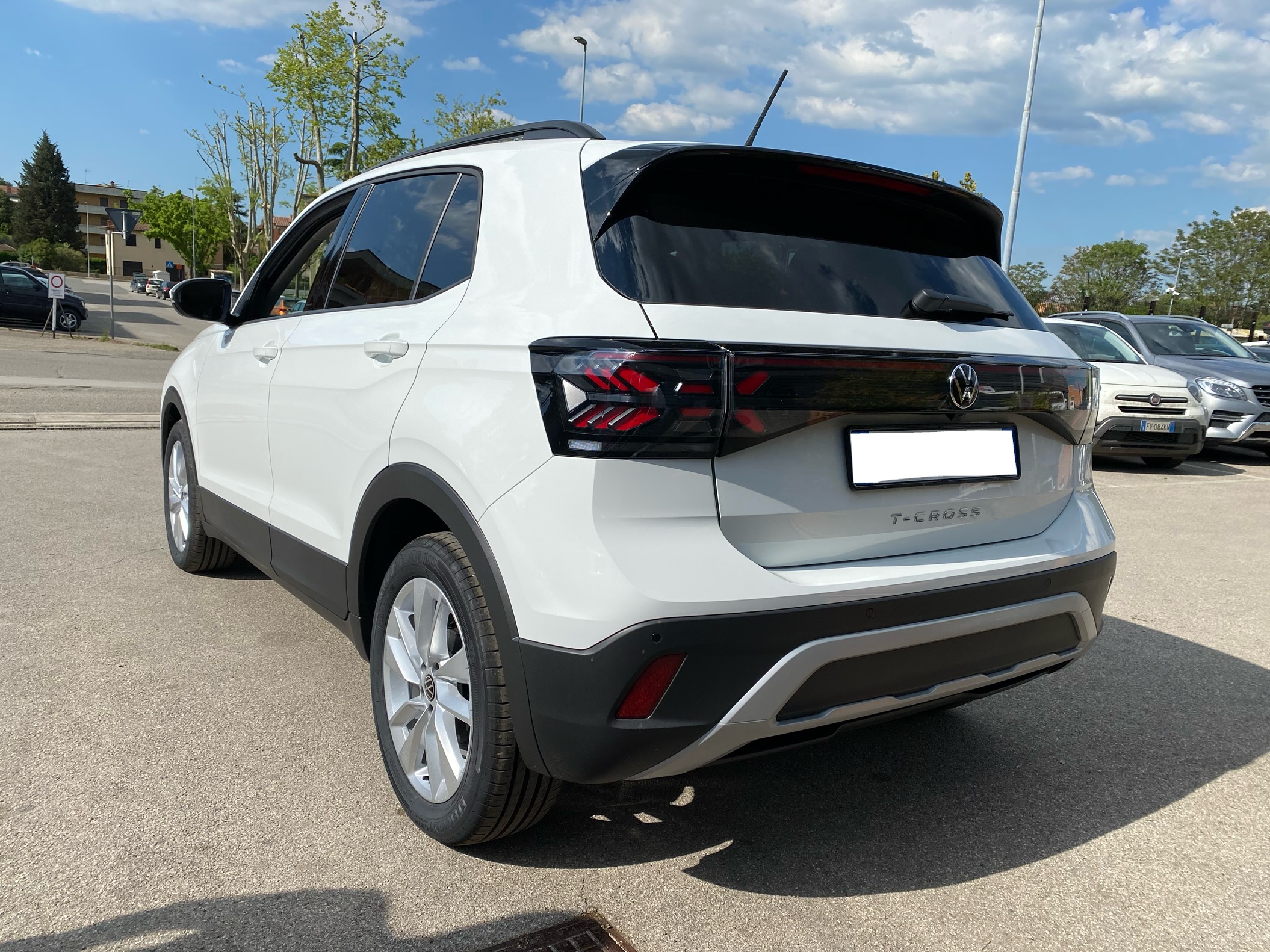 
								VOLKSWAGEN T-CROSS 1.0 TSI 95CV EDITION PLUS full									
