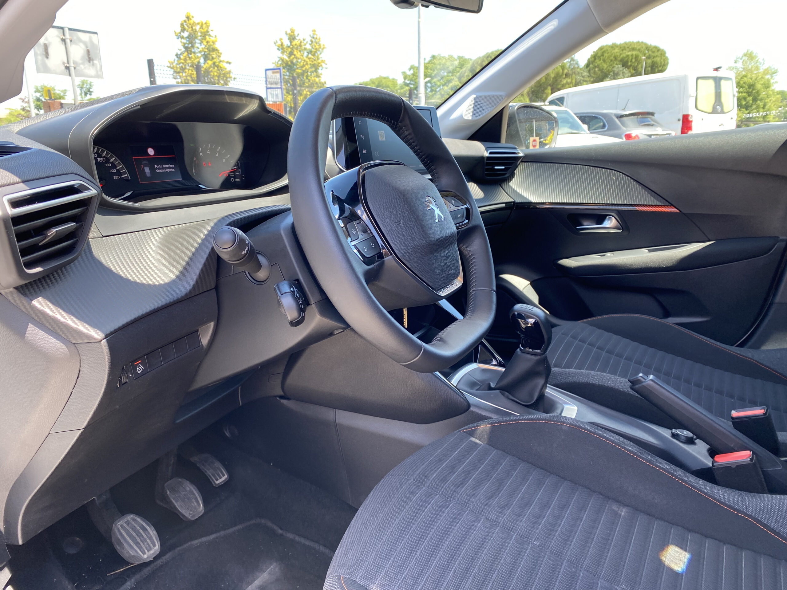 
								PEUGEOT 208 1.2 PURE TECH ACTIVE PACK 75CV full									