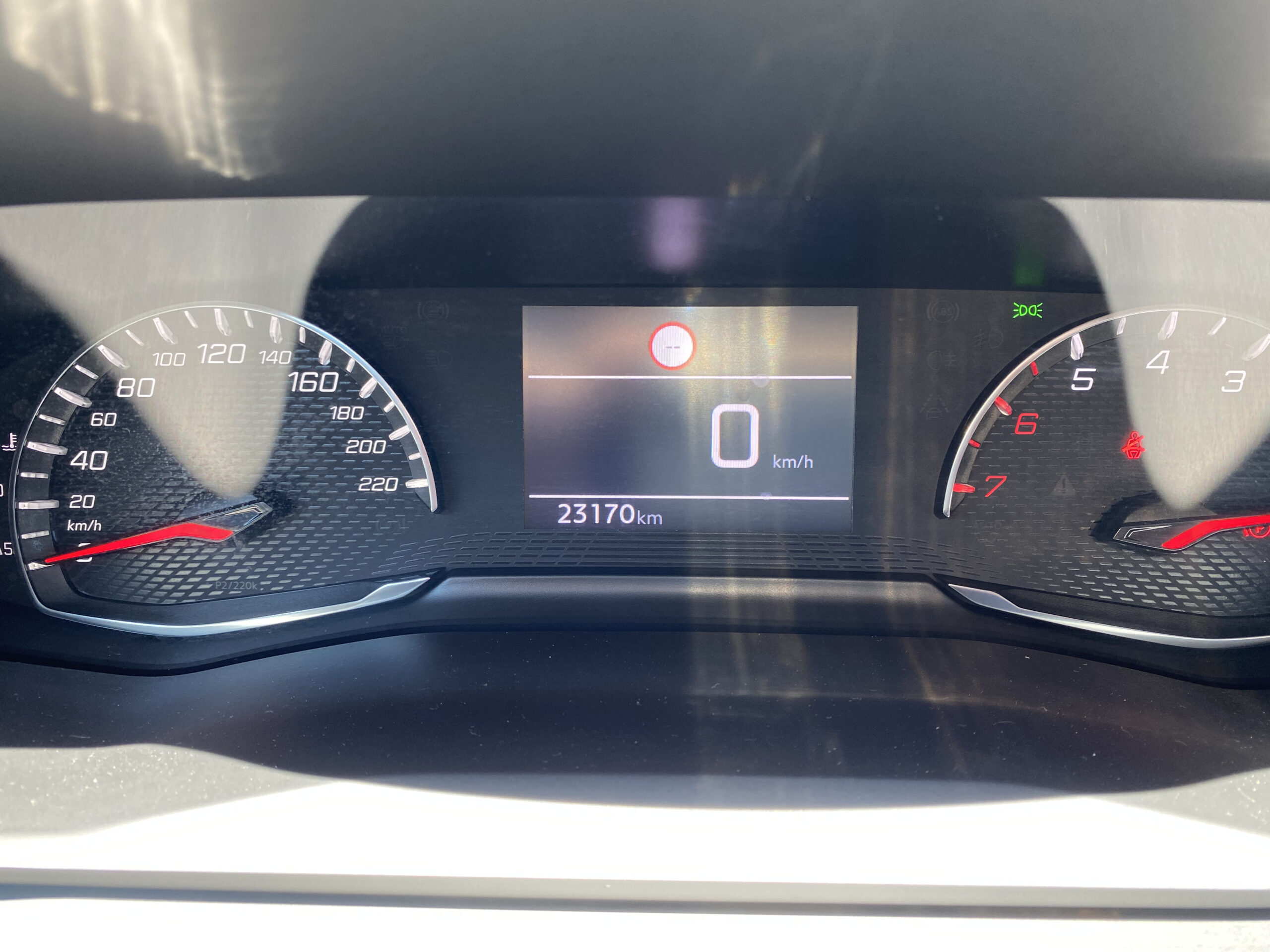 
								PEUGEOT 208 1.2 PURE TECH ACTIVE PACK 75CV full									