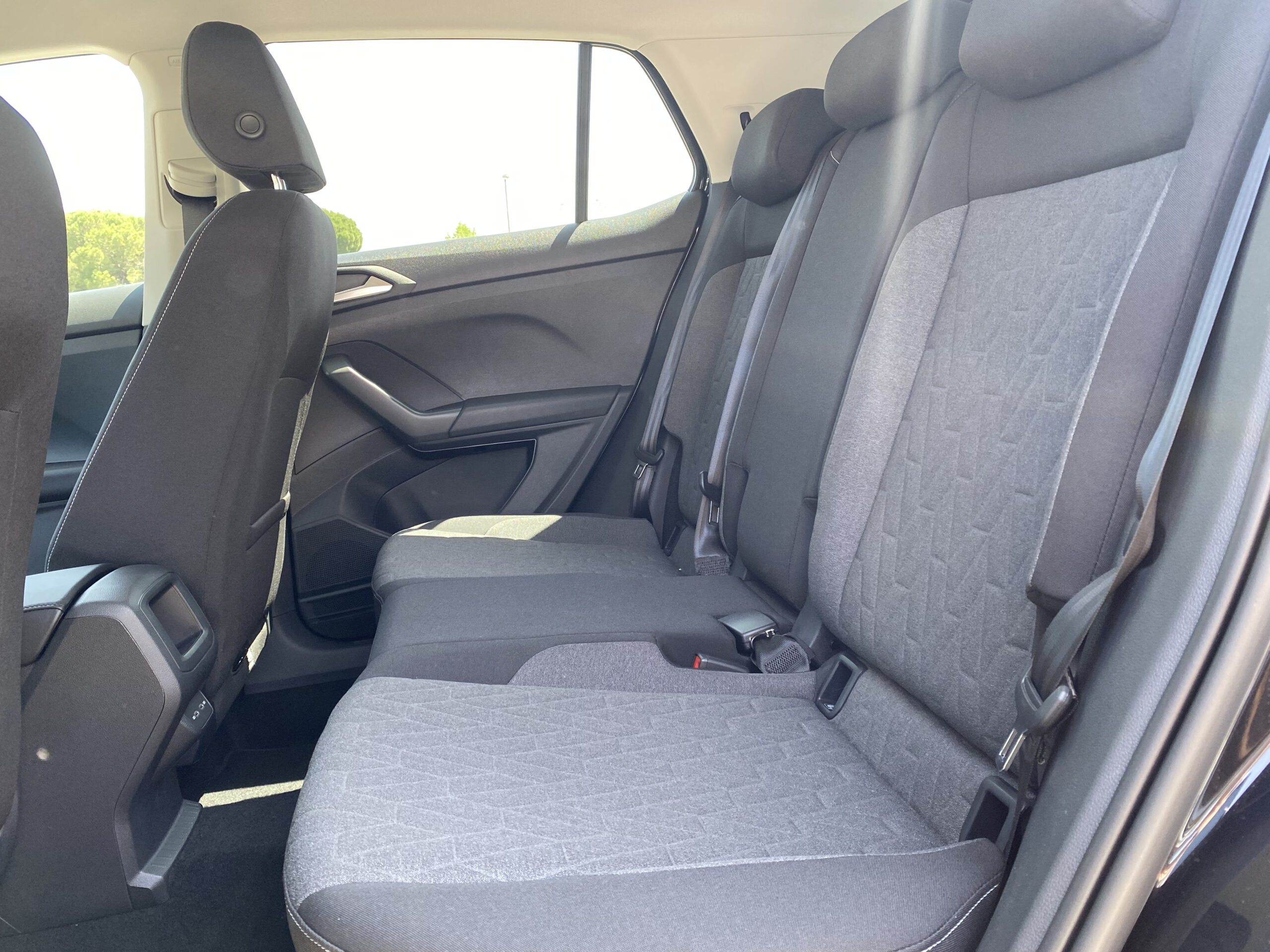 
								VOLKSWAGEN T-CROSS 1.0 TSI 115CV EDITION PLUS full									