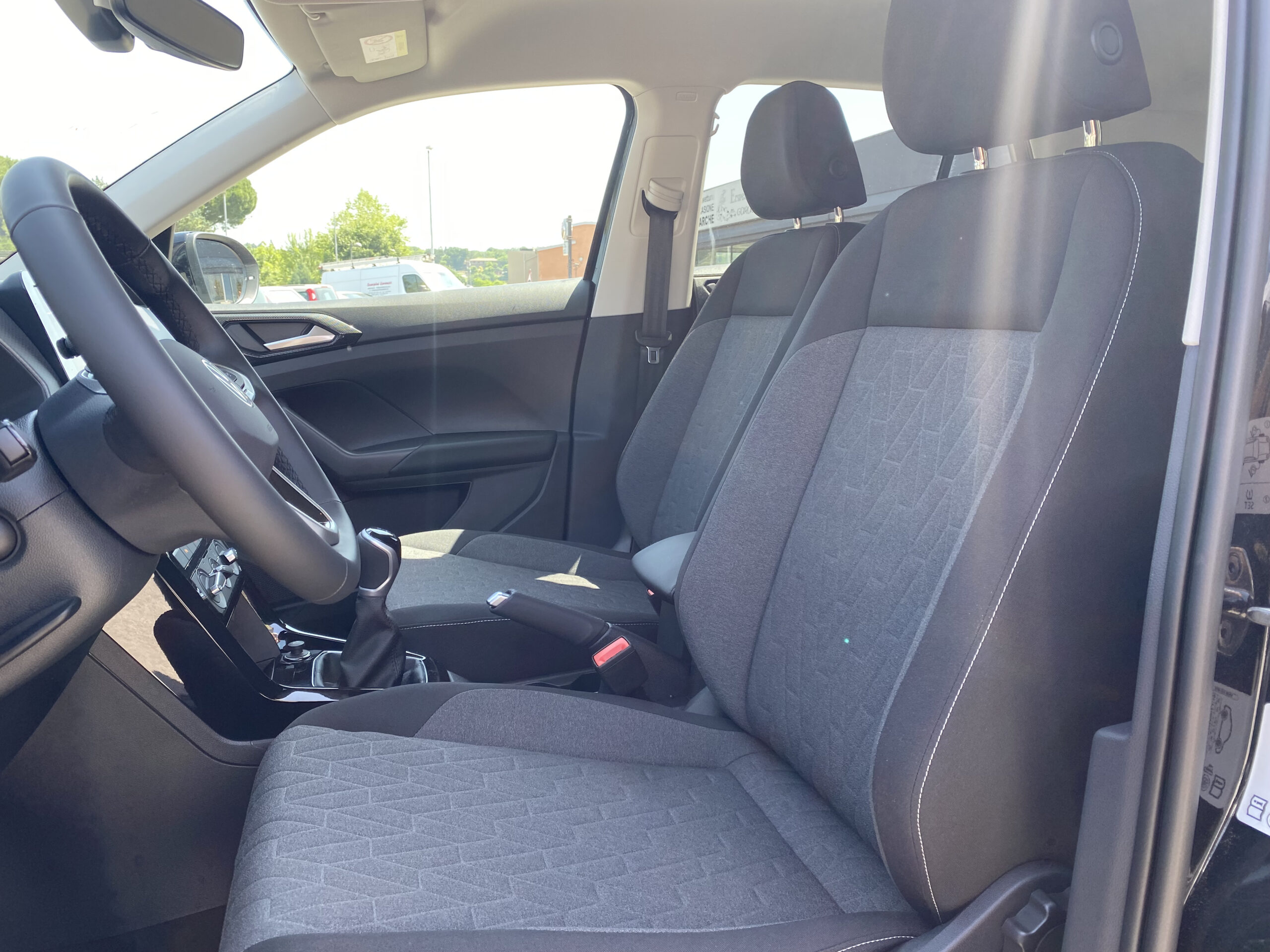 
								VOLKSWAGEN T-CROSS 1.0 TSI 115CV EDITION PLUS full									